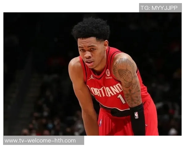 安芬尼西蒙斯谈与马祖拉的默契建立过程及其对球队磨合的积极影响