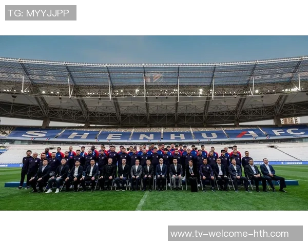 河南队今日启程前往上海浦东备战与海港热身赛全力以赴争取胜利