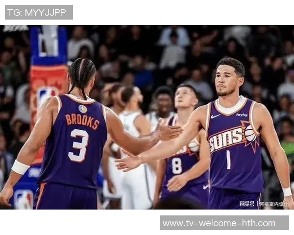 太阳队史首次双星闪耀布克与狄龙均30得分却不到30分钟上场时间 太阳队史首次双星闪耀布克与狄龙均30得分却不到30分钟上场时间