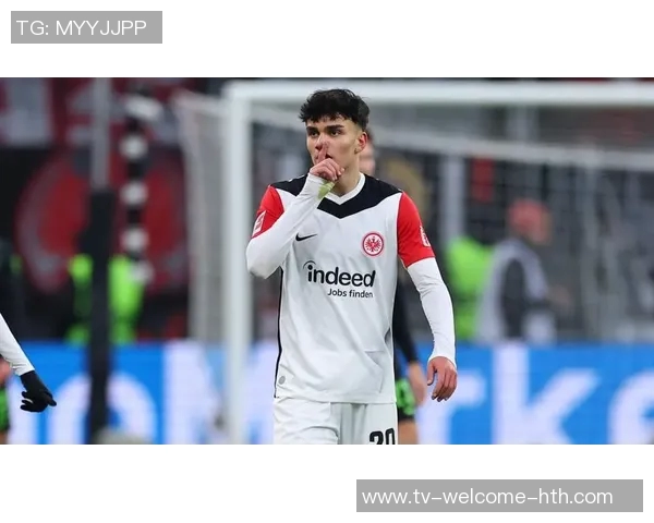 德天空报道法兰克福高层未考虑解雇托普默勒将失利责任归于球员表现